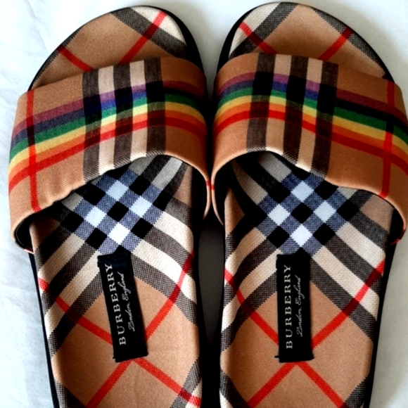 Burberry Vintage Checker Slides Limited Edition - Picture 2 of 7